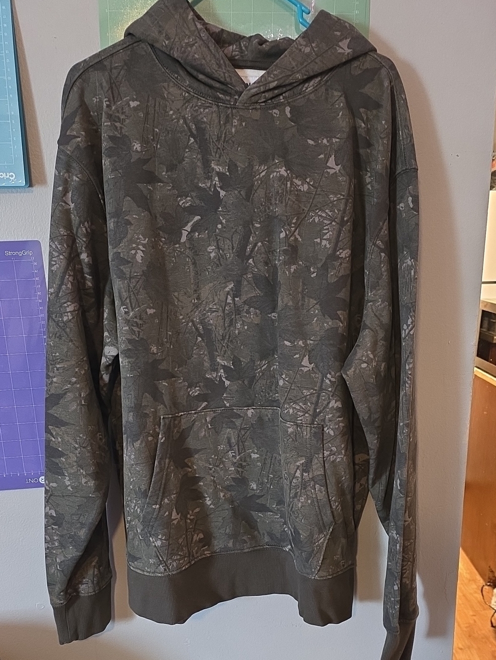 Old Navy Green Camo Pullover Hoodie